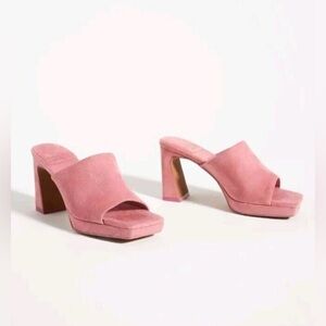 Jeffrey Campbell Caviar shoes in Bright Pink Suede size 7.5W